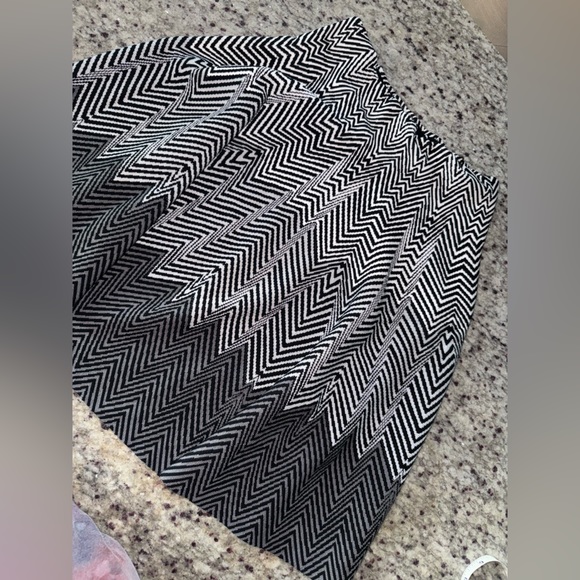 Opening Ceremony Herringbone Knit Mini Skirt Gray Black Size Small - Picture 6 of 8